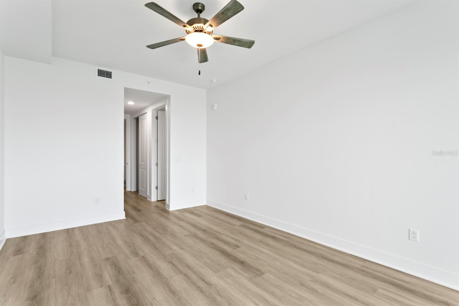 THE RESIDENCES AT TOWN CENTER - Residential