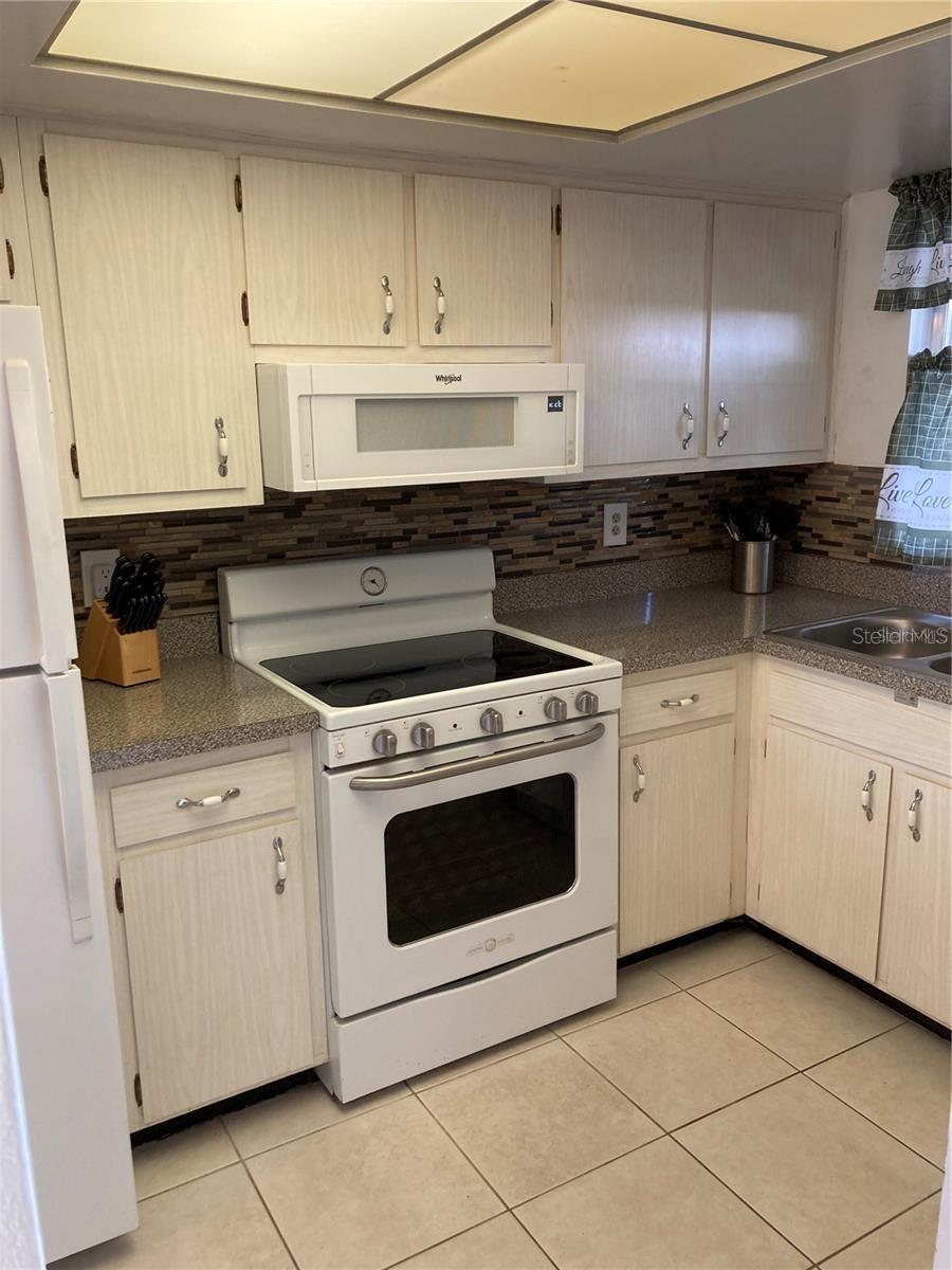 VILLAGER APTS - Residential