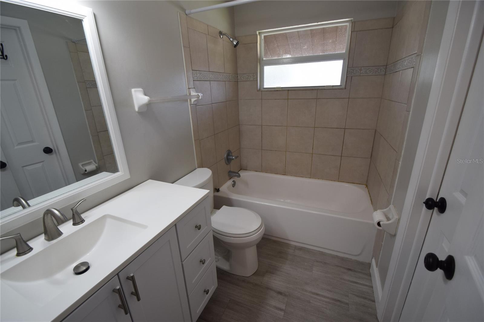 CASTLE SUB - Residential Lease