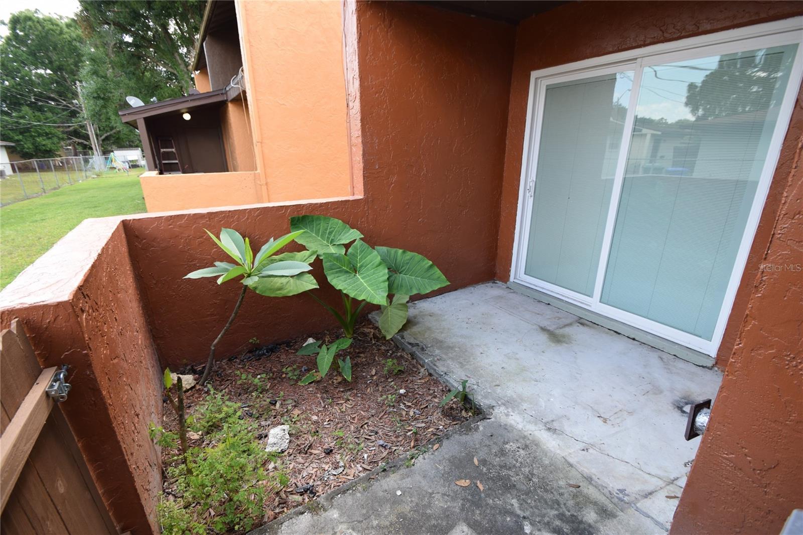 CASTLE SUB - Residential Lease