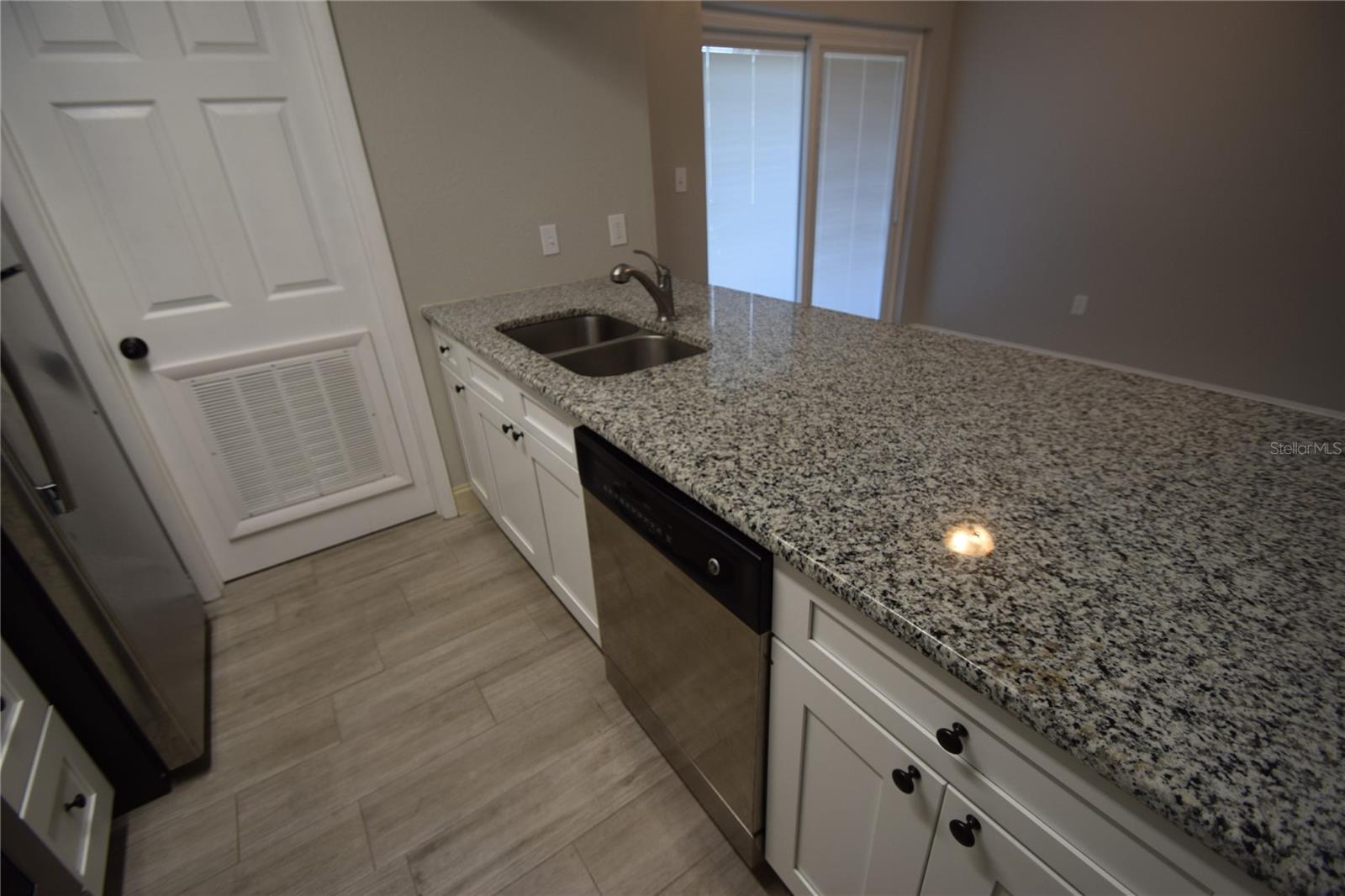 CASTLE SUB - Residential Lease