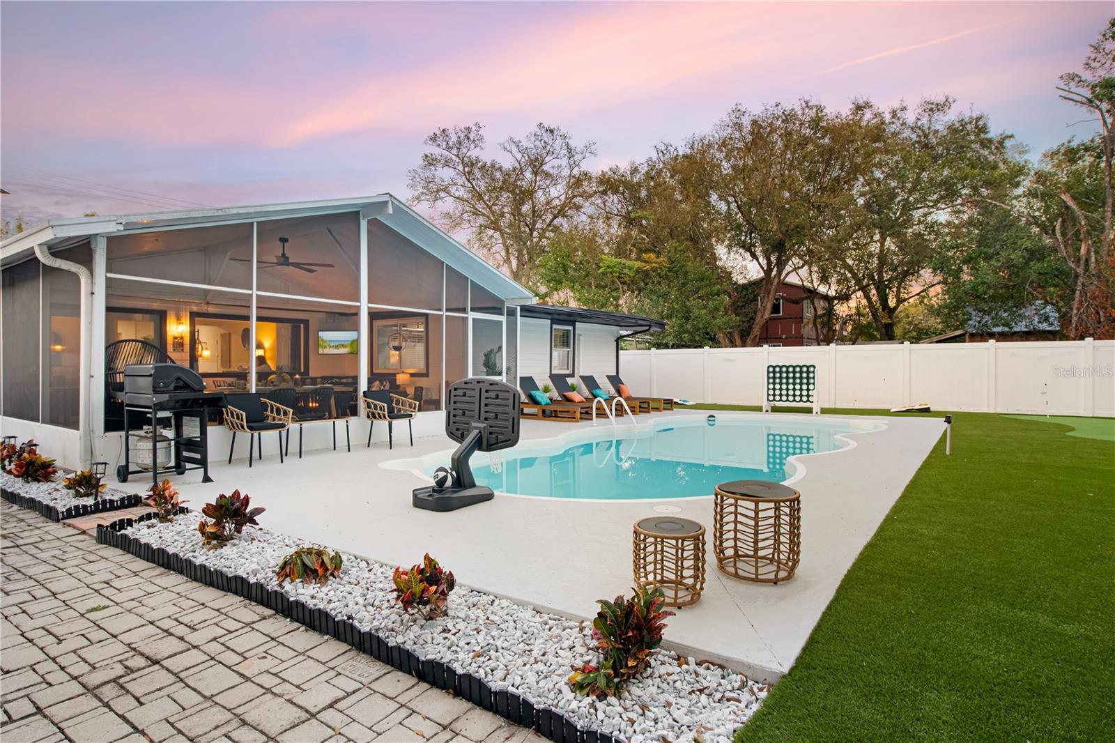 MANOR HEIGHTS NORTH - Residential