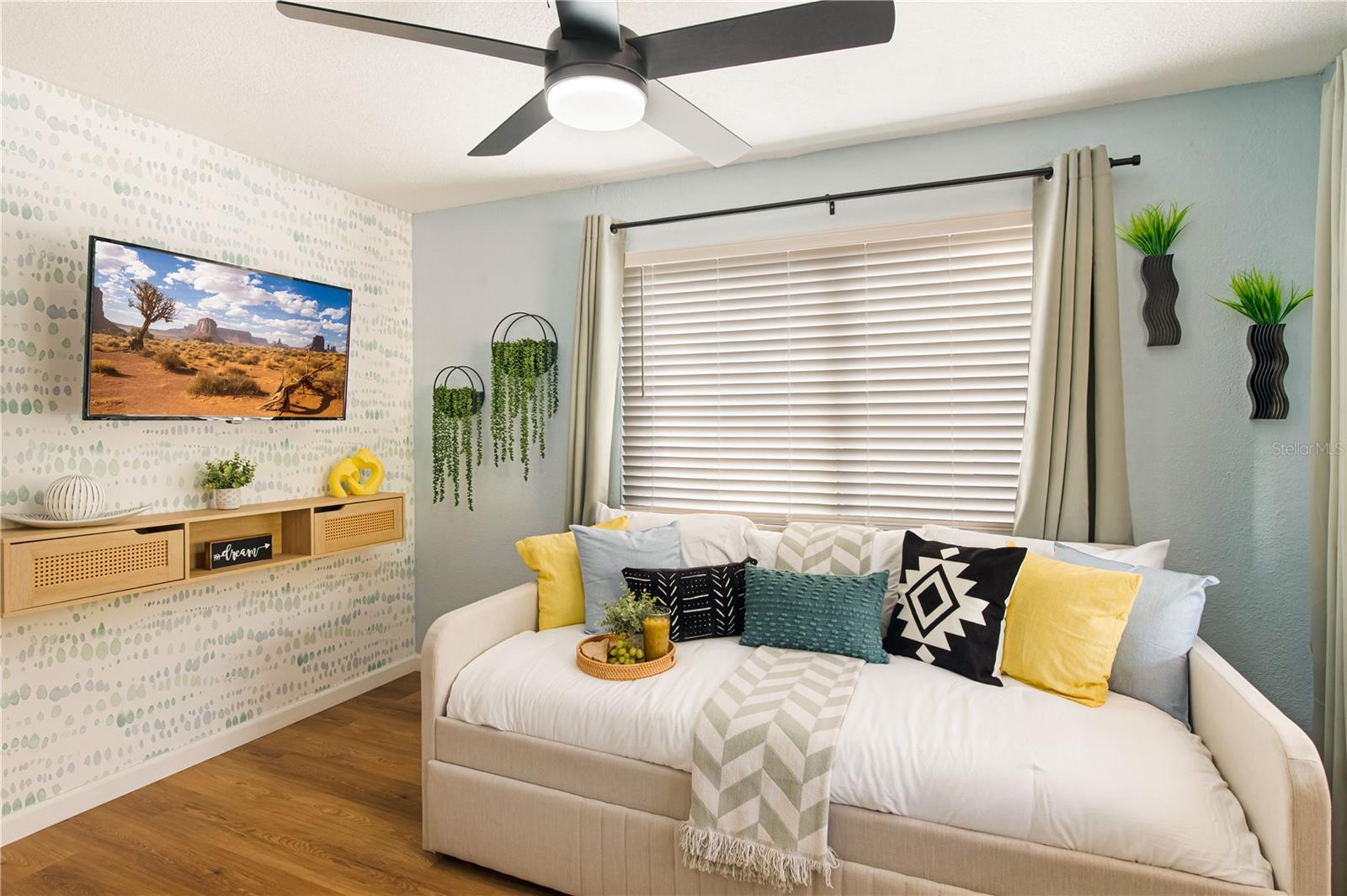 MANOR HEIGHTS NORTH - Residential