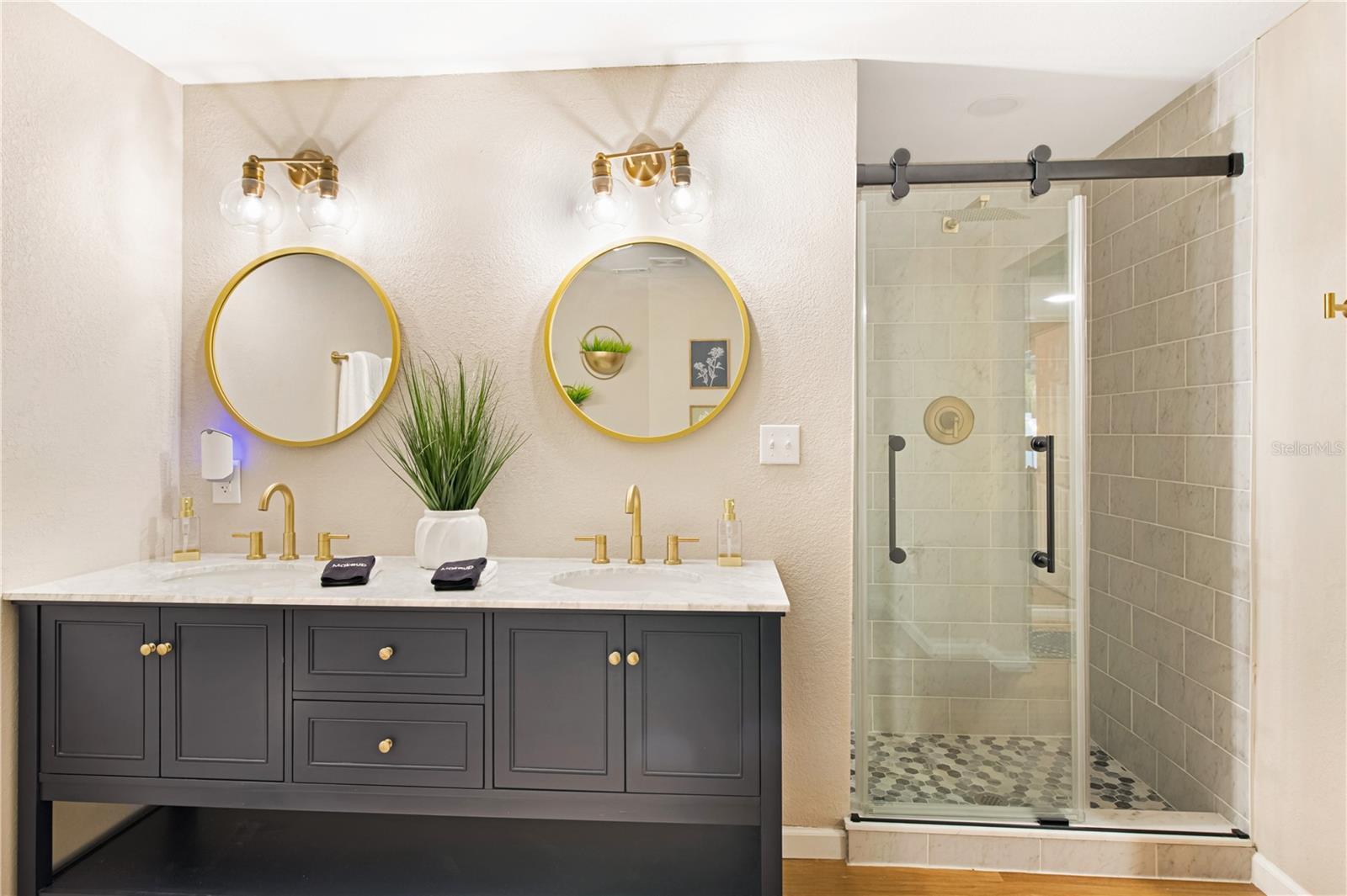 MANOR HEIGHTS NORTH - Residential