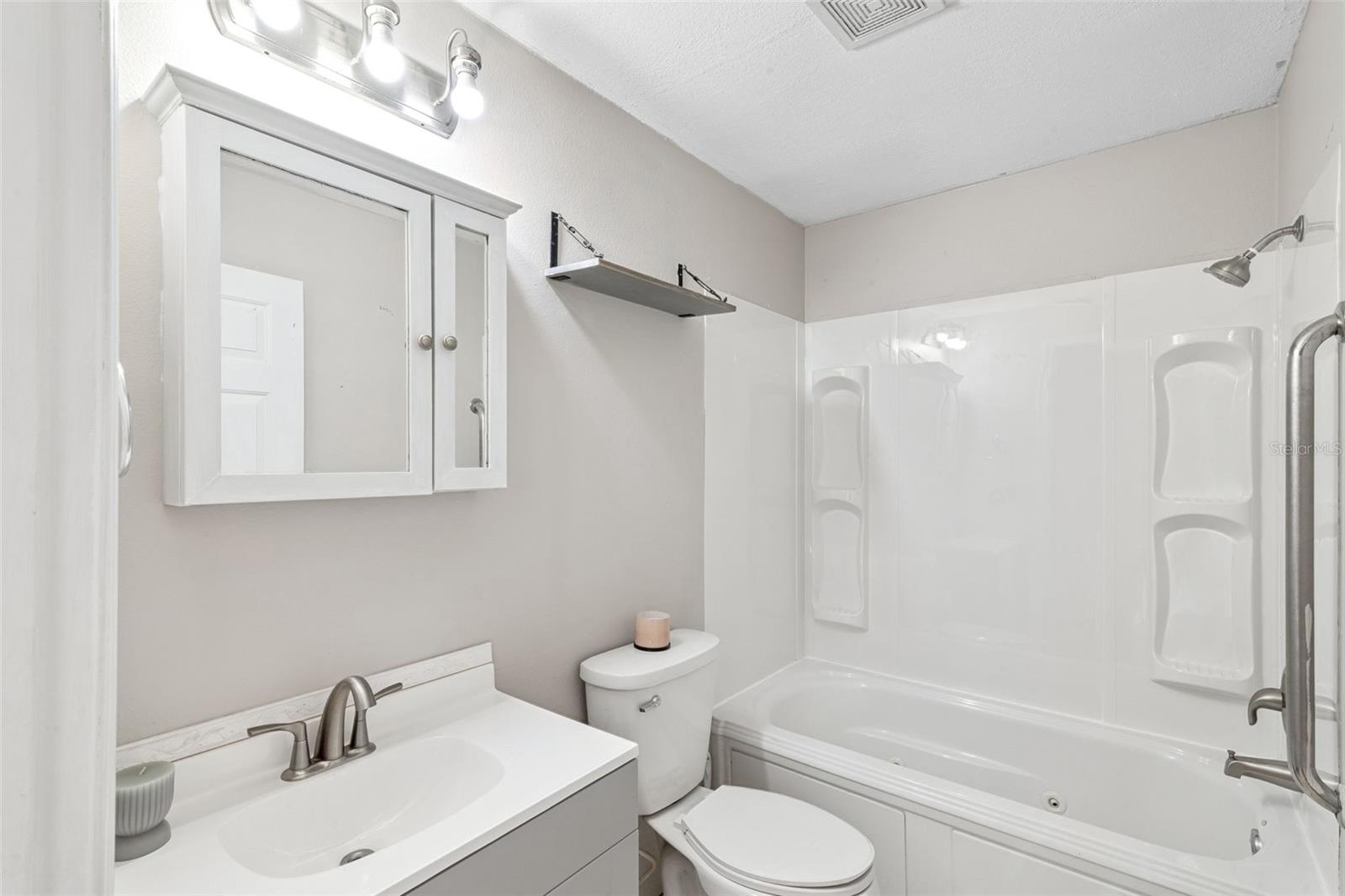 UMATILLA LAKE MARY ESTATES - Residential