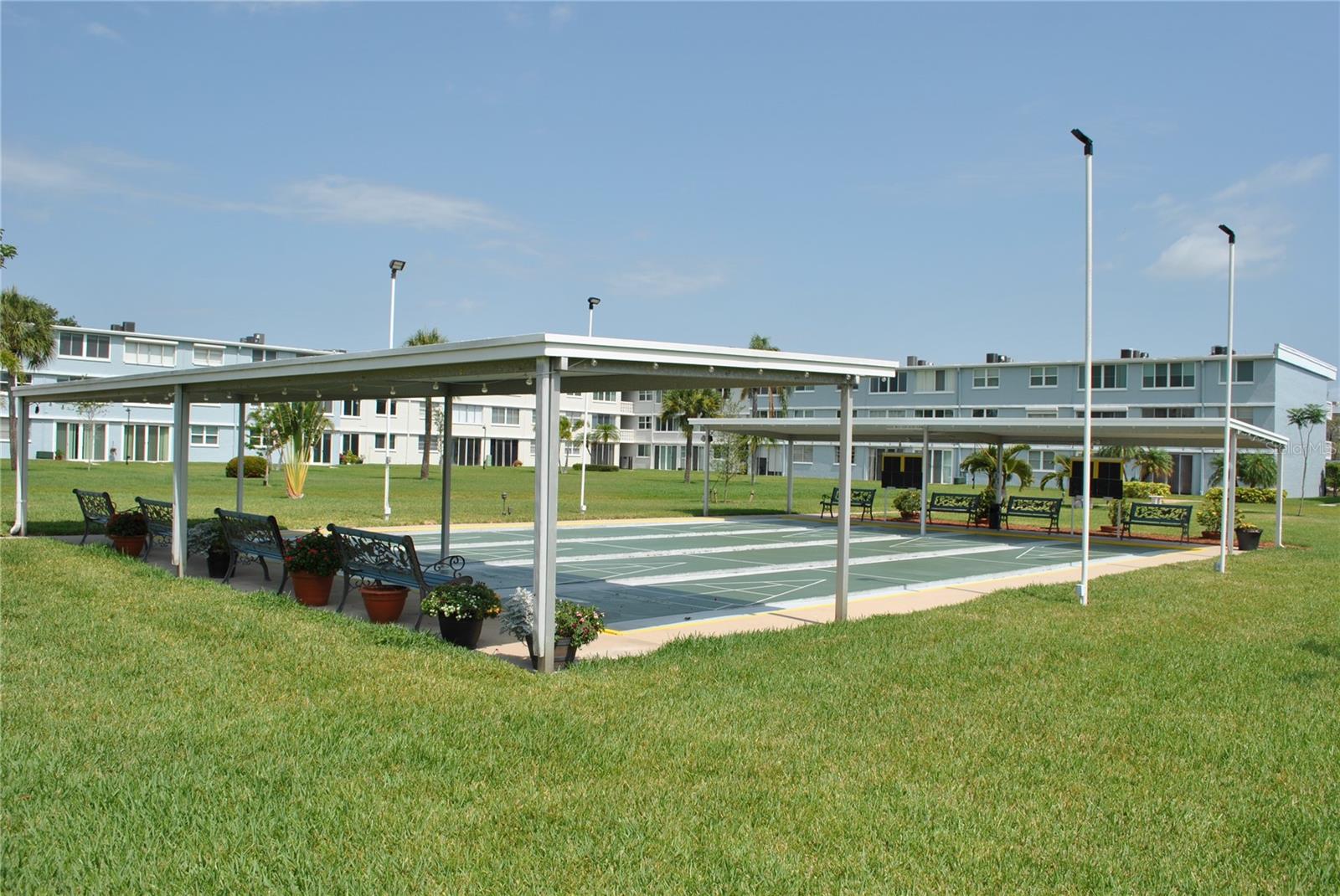 WINSTON PARK NORTHEAST - Residential