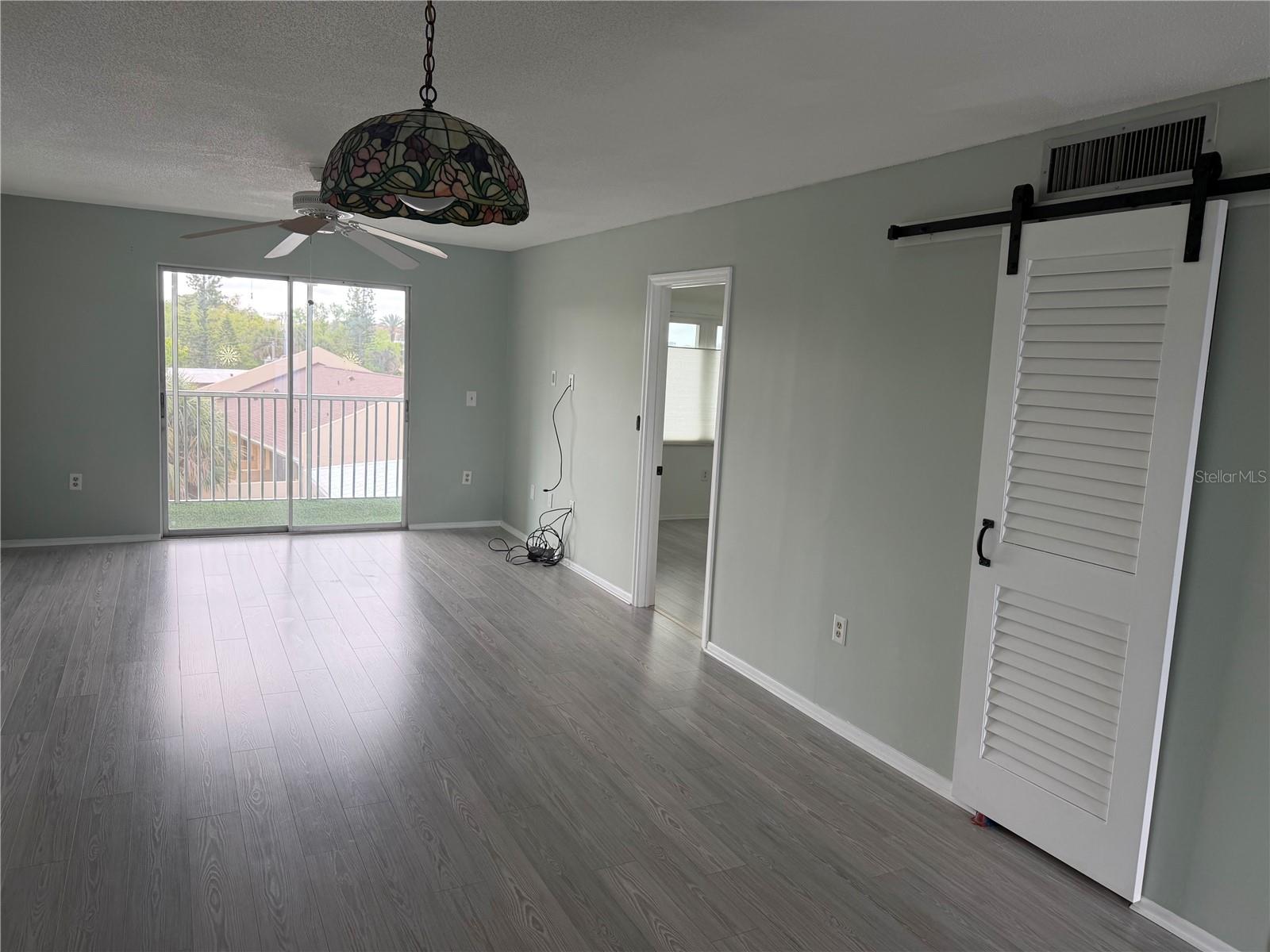 COUNTRY CLUB APTS - Residential Lease