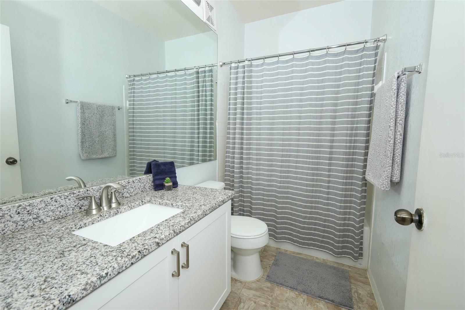 NOTTING HILL A CONDO - Residential