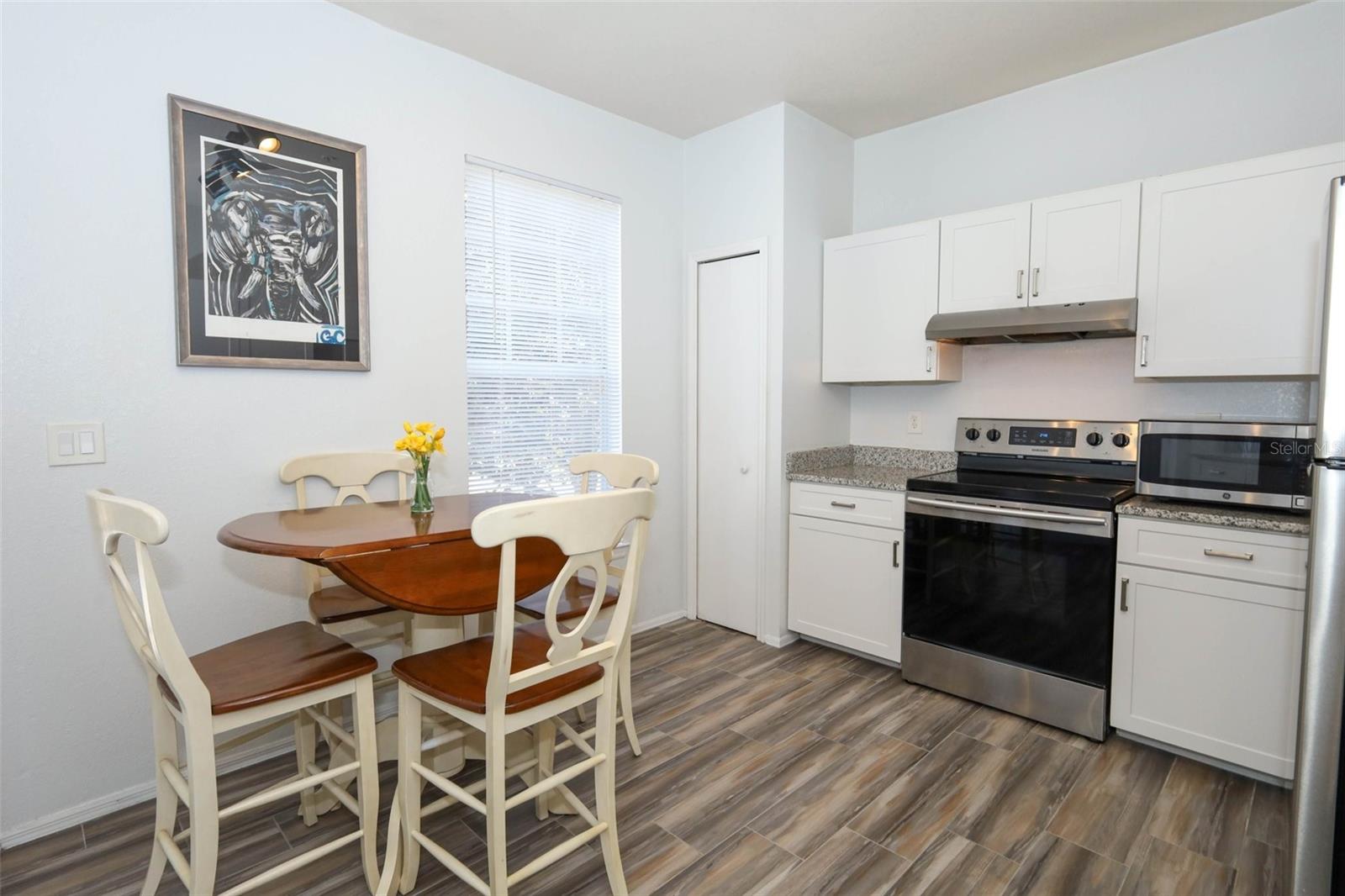 NOTTING HILL A CONDO - Residential