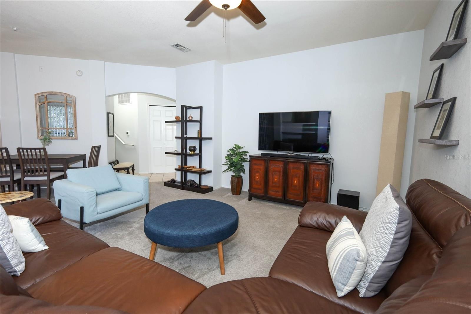 NOTTING HILL A CONDO - Residential