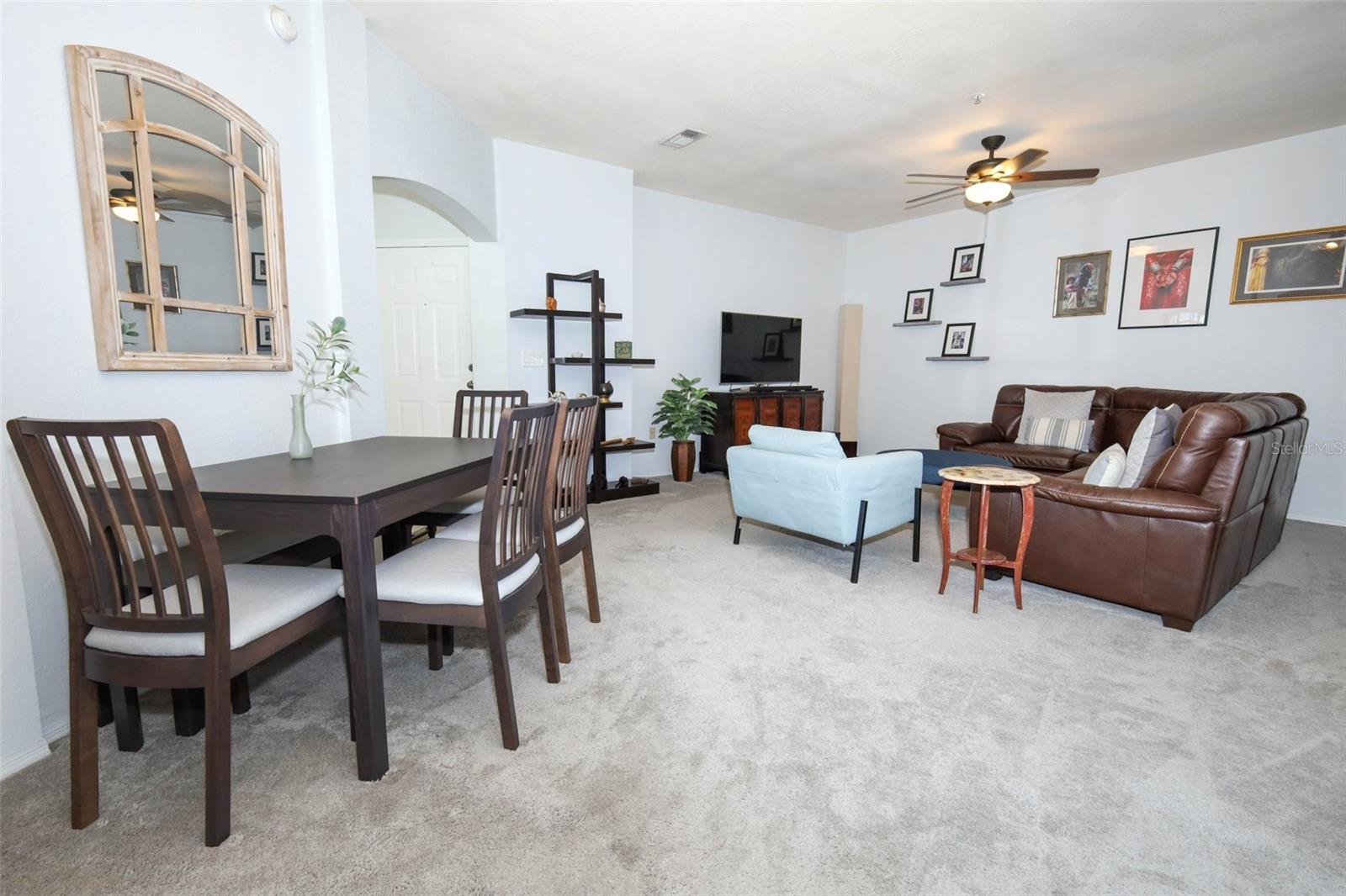 NOTTING HILL A CONDO - Residential