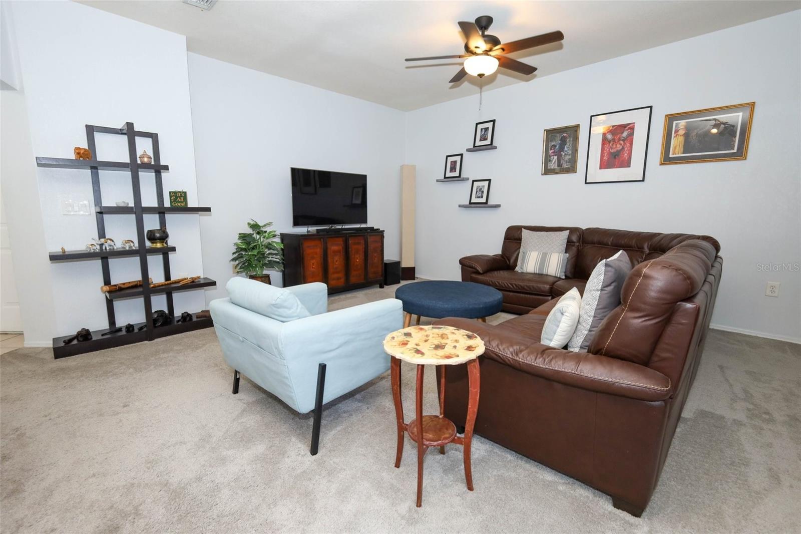 NOTTING HILL A CONDO - Residential