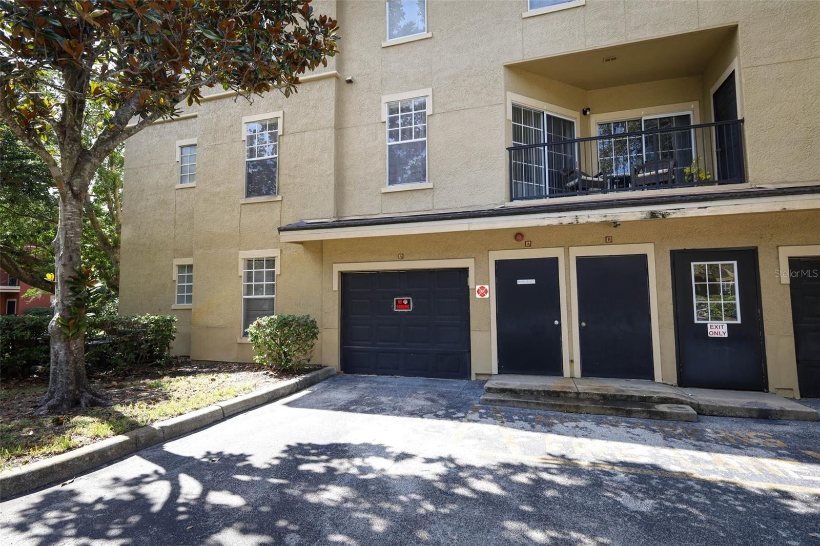 NOTTING HILL A CONDO - Residential