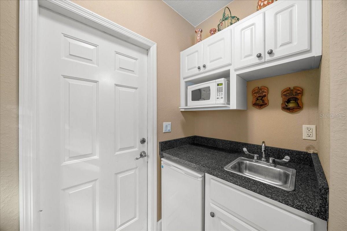 FLORIDA ORANGE GROVE CORP - Residential