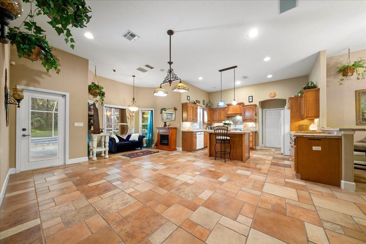 FLORIDA ORANGE GROVE CORP - Residential