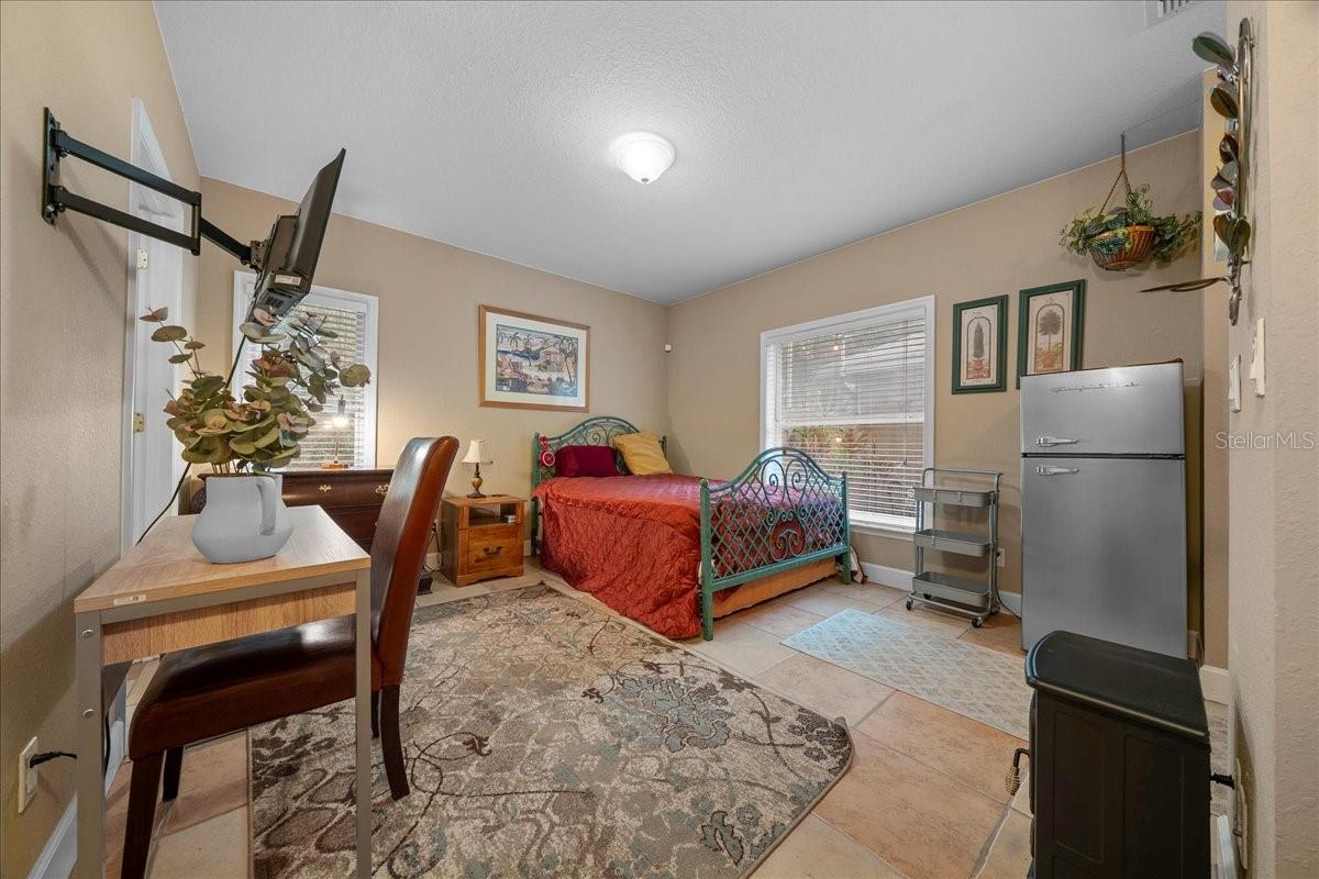 FLORIDA ORANGE GROVE CORP - Residential