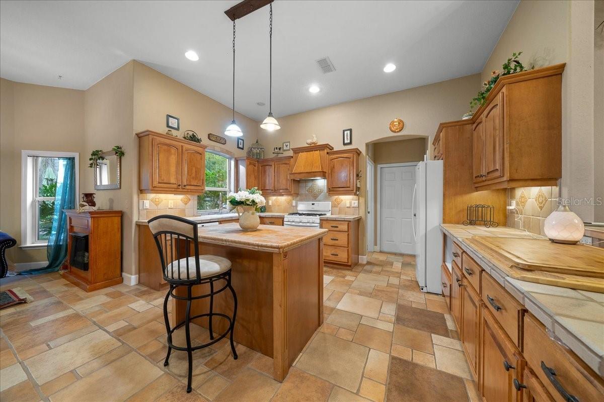 FLORIDA ORANGE GROVE CORP - Residential