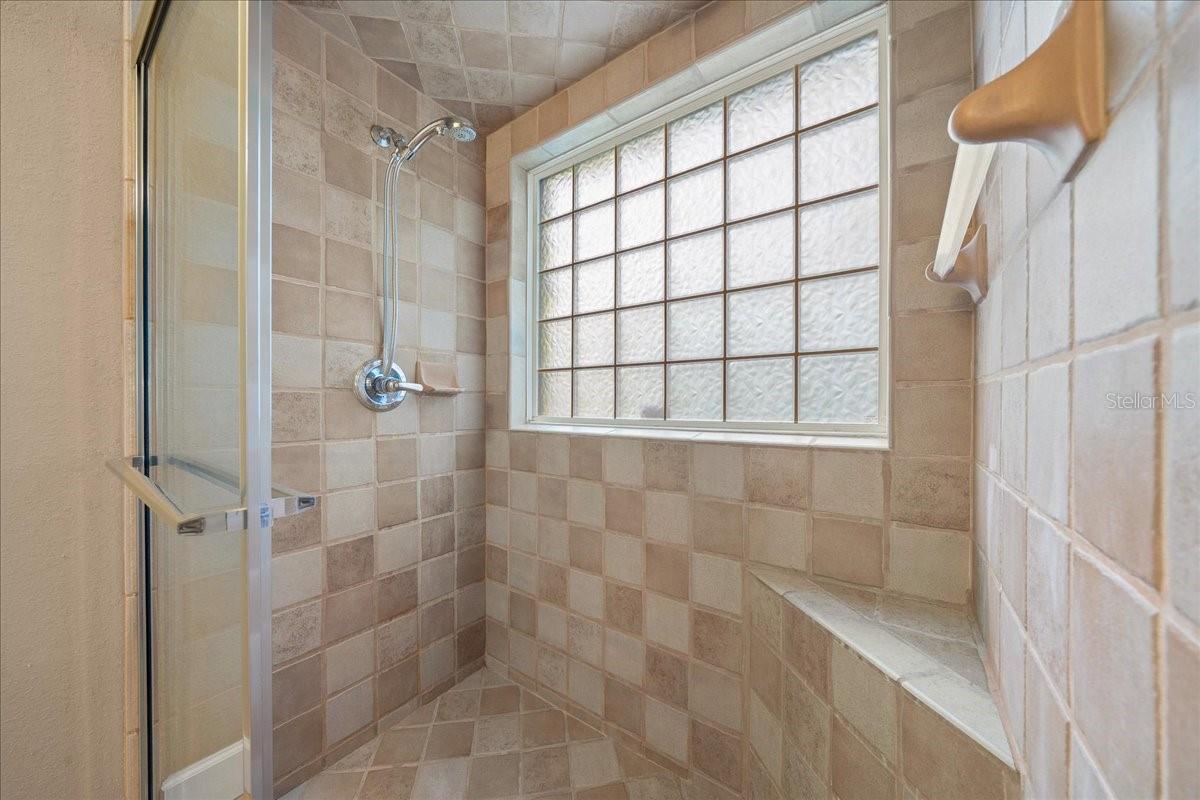 FLORIDA ORANGE GROVE CORP - Residential