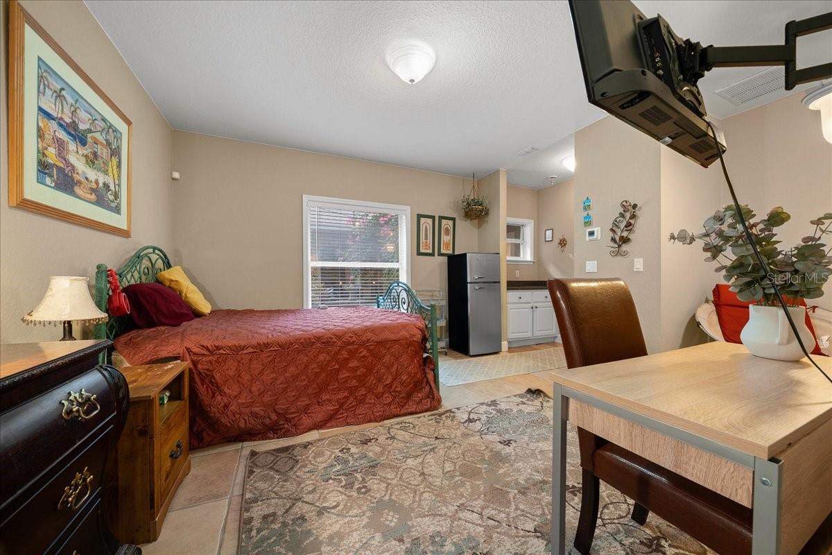 FLORIDA ORANGE GROVE CORP - Residential