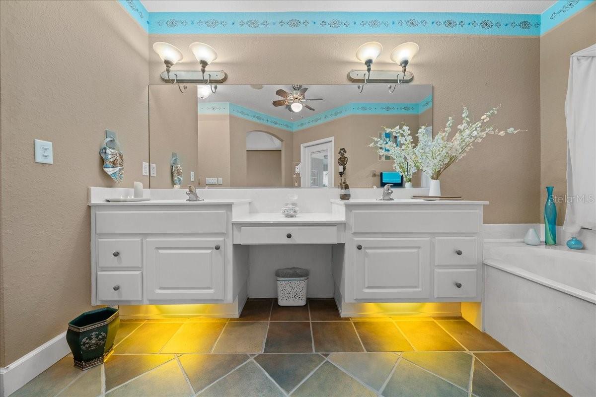 FLORIDA ORANGE GROVE CORP - Residential