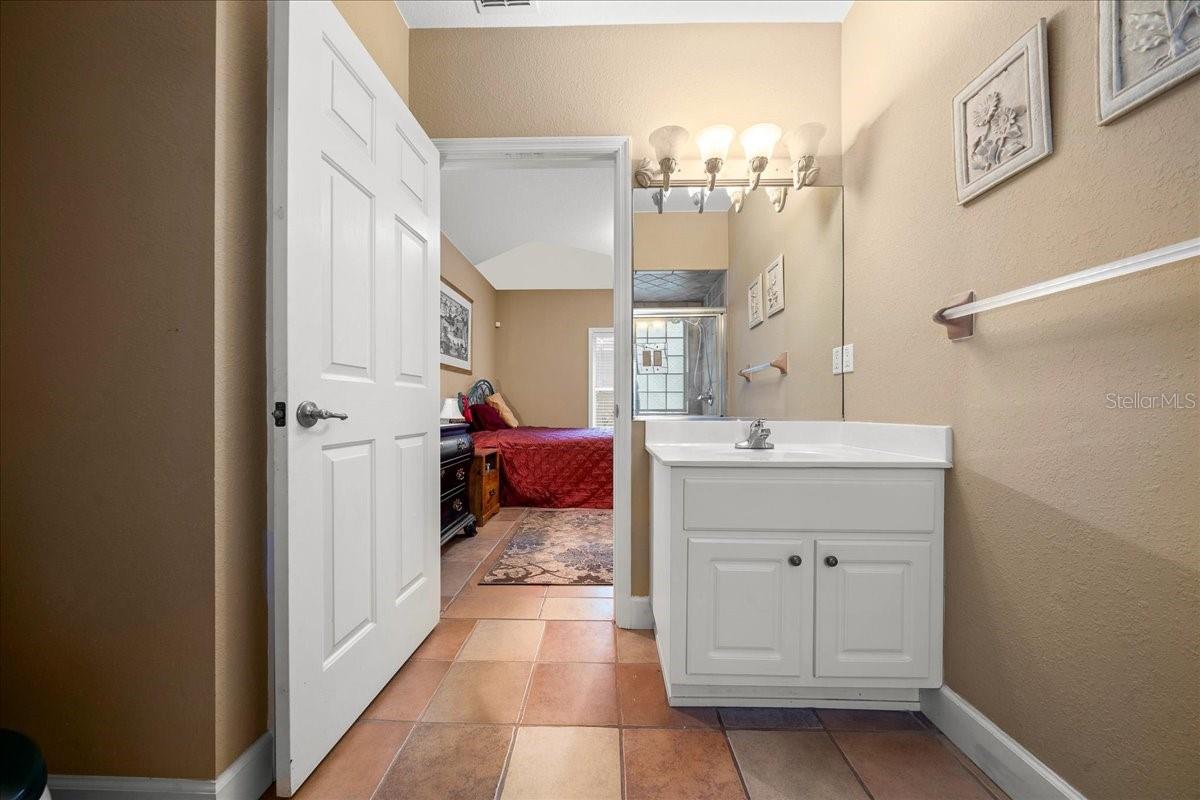 FLORIDA ORANGE GROVE CORP - Residential