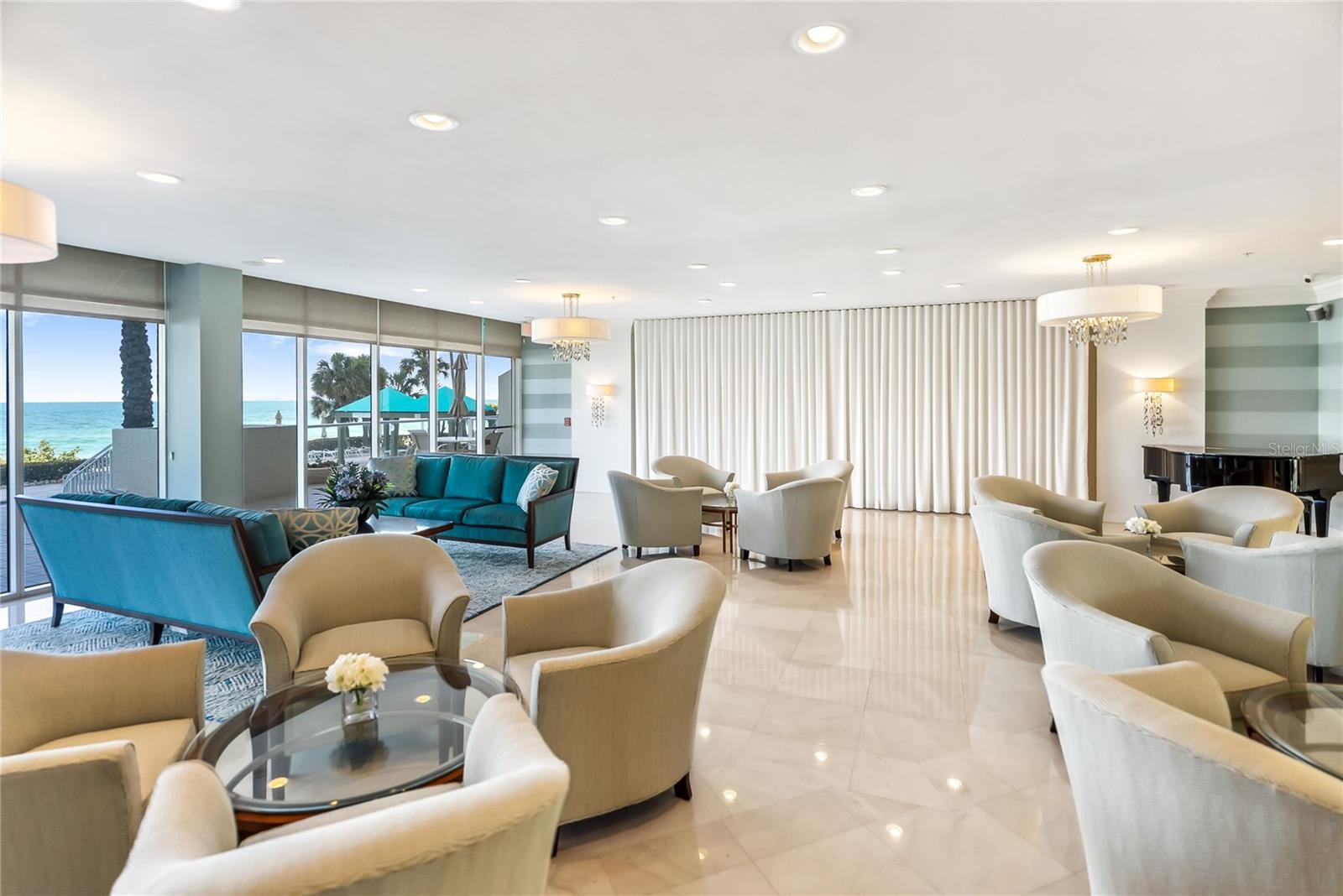 L ELEGANCE ON LIDO BEACH - Residential