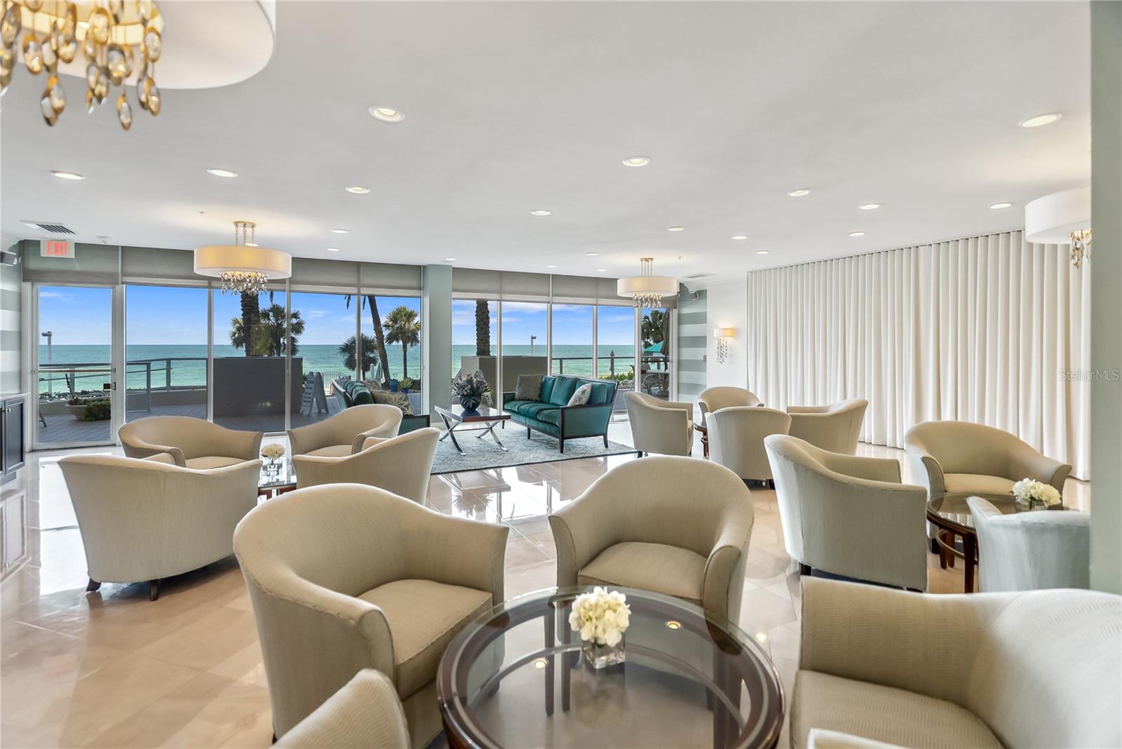 L ELEGANCE ON LIDO BEACH - Residential