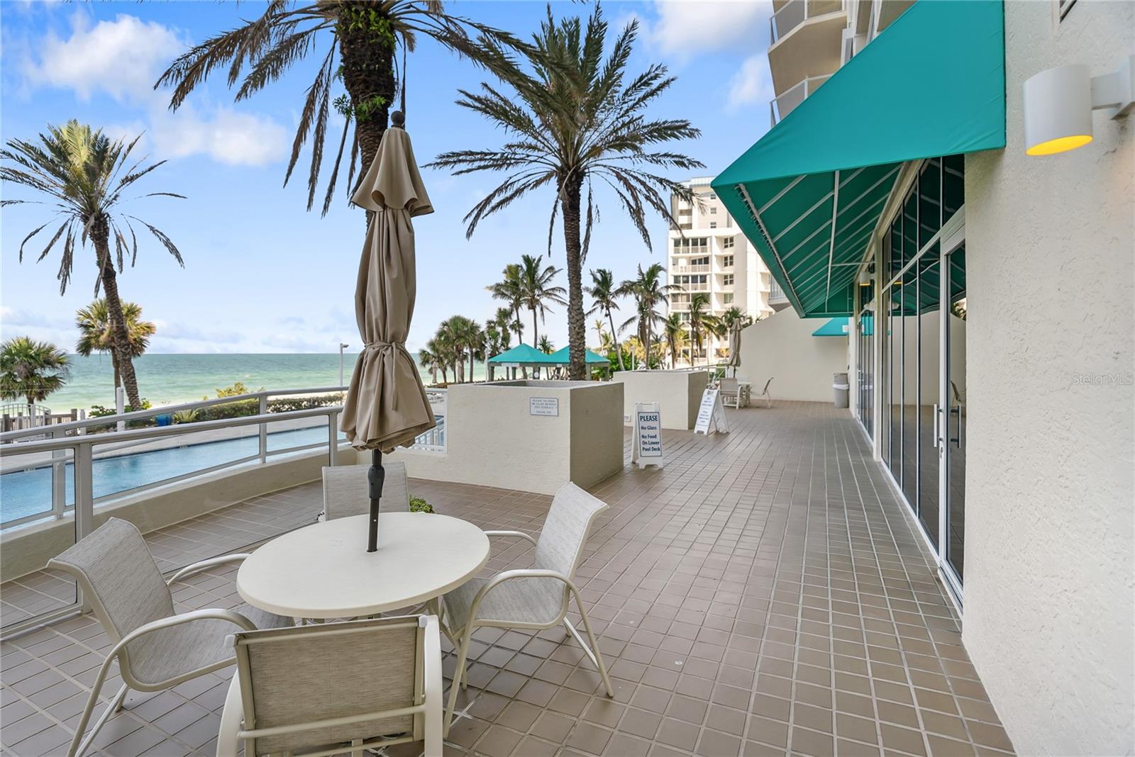 L ELEGANCE ON LIDO BEACH - Residential