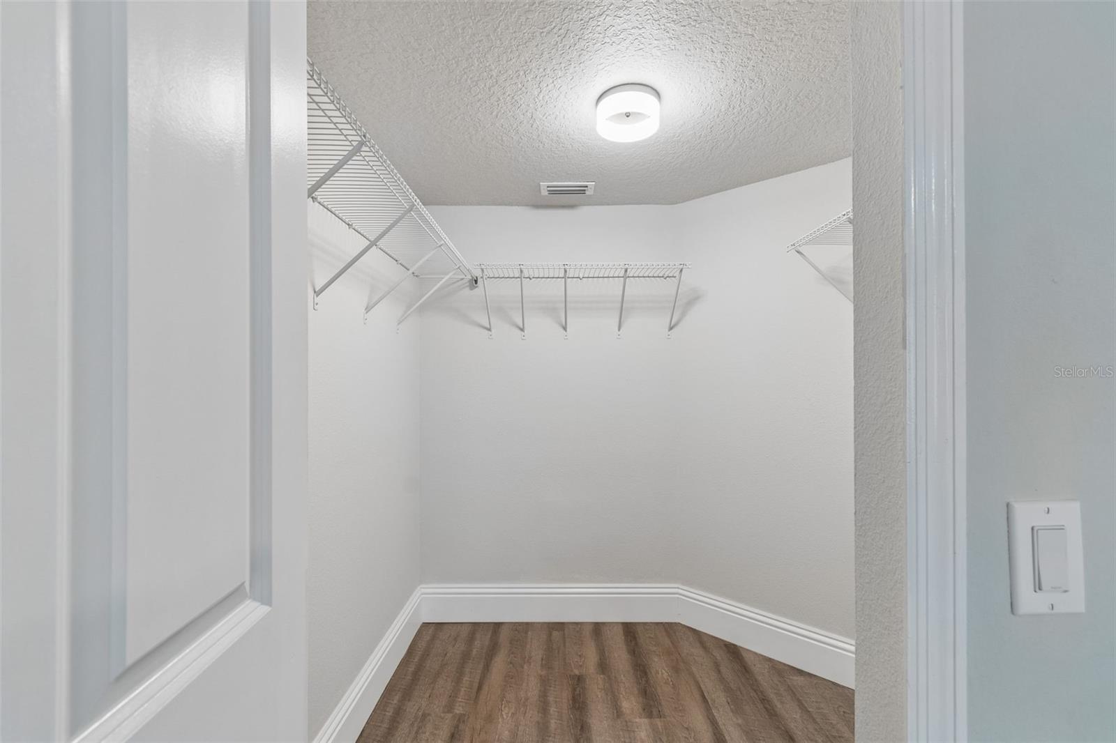 MEADOW BROOK UNIT 1 - Residential