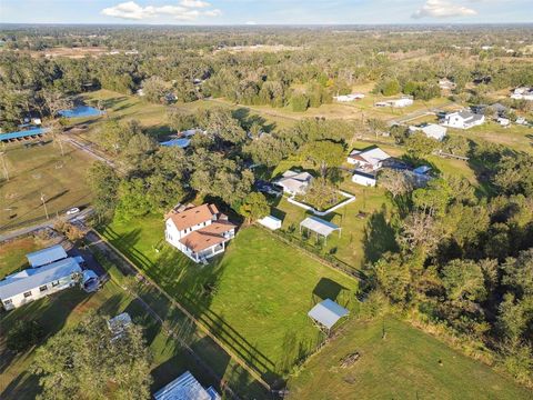 A home in PLANT CITY