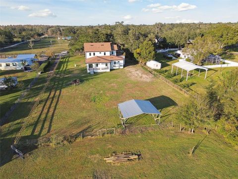 A home in PLANT CITY