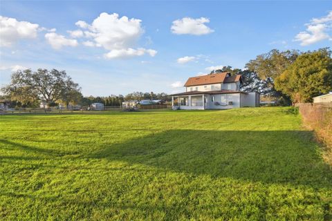 A home in PLANT CITY