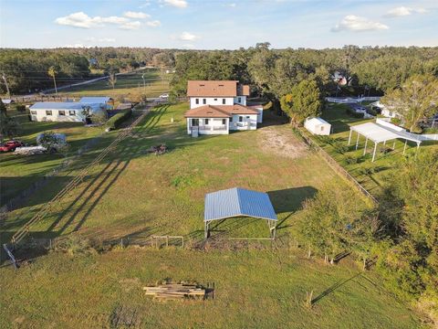 A home in PLANT CITY