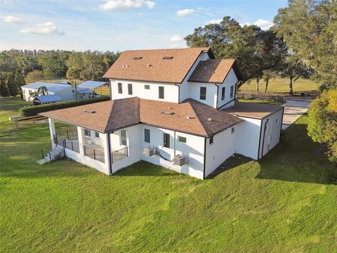 A home in PLANT CITY