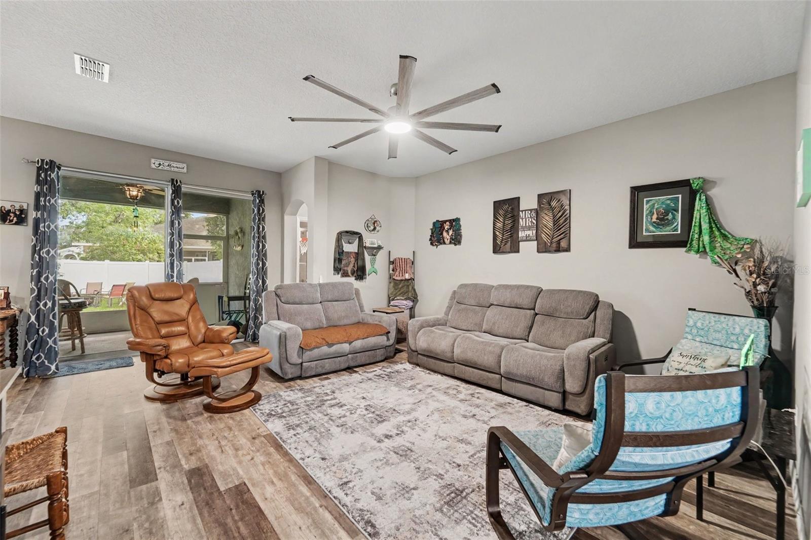 13144 LAUREL CREST COURT