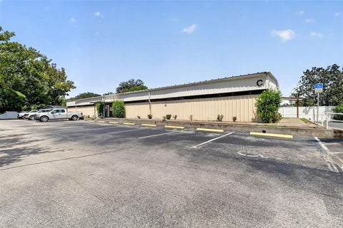 Tiny photo for 1300 S Duncan Drive, Tavares, FL 32778 (MLS # G5117219)