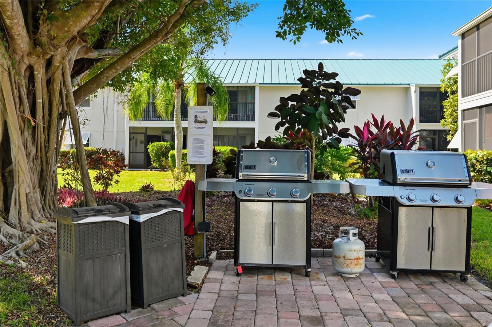 WHITE SANDS VILLAGE - Residential