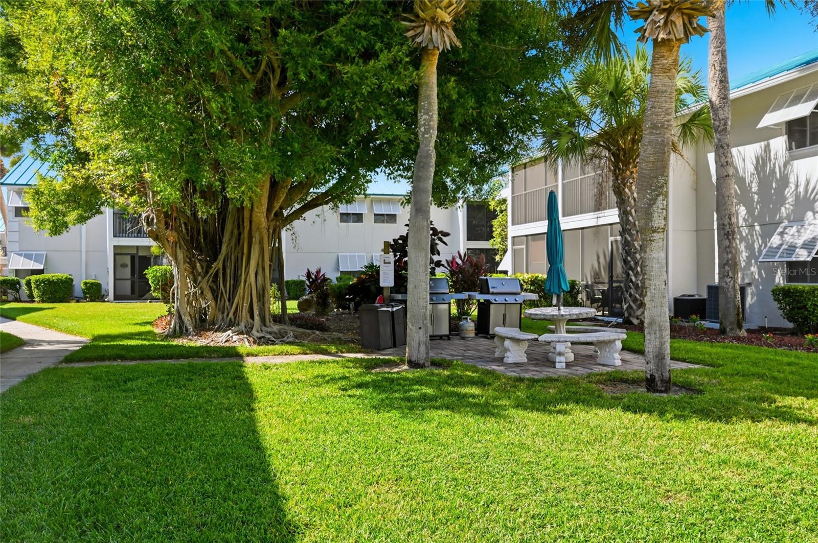 WHITE SANDS VILLAGE - Residential