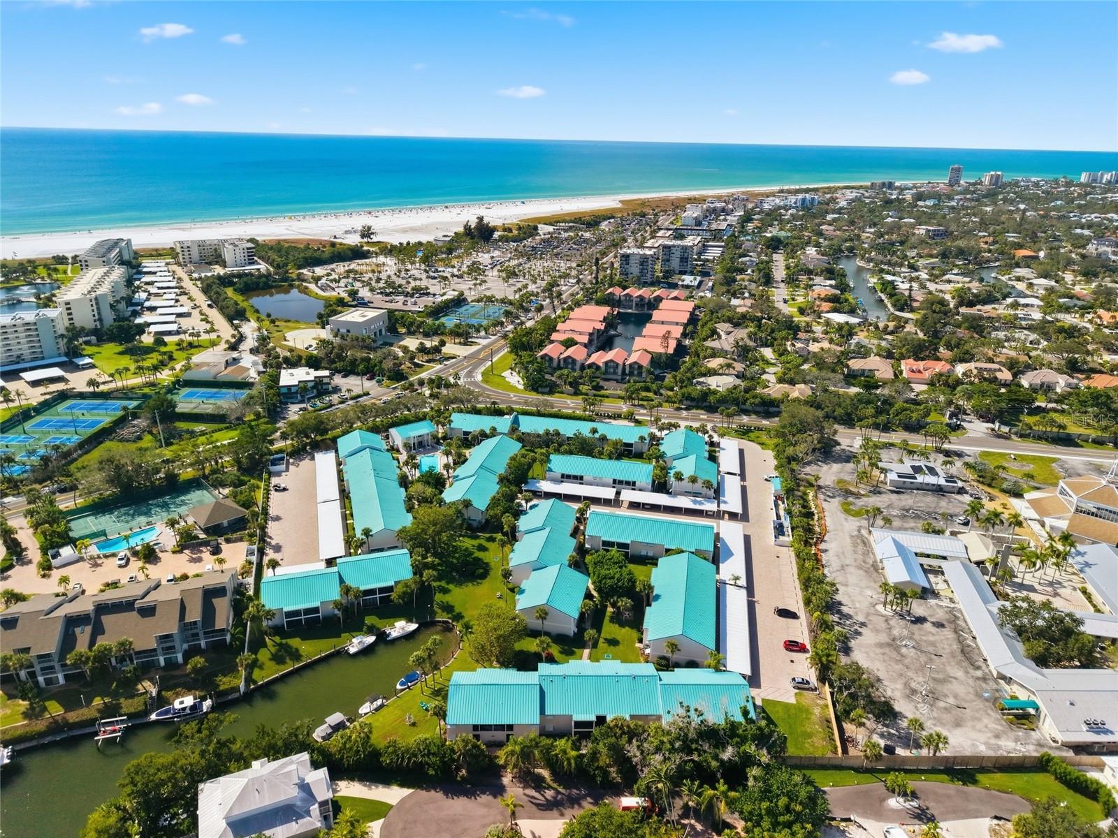 WHITE SANDS VILLAGE - Residential