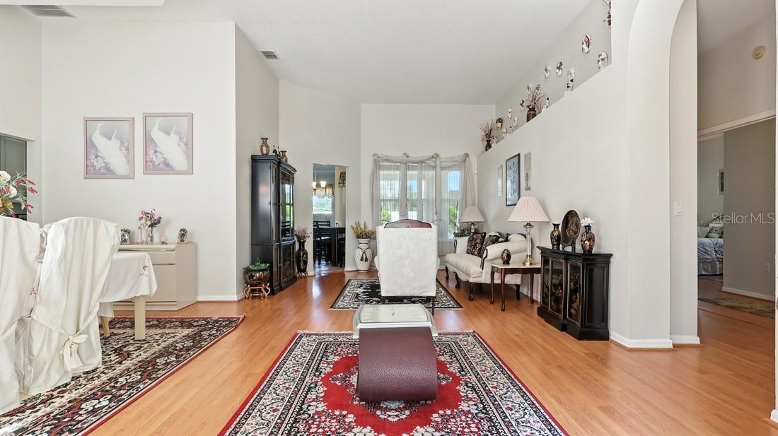 2850 UNIVERSITY ACRES DRIVE