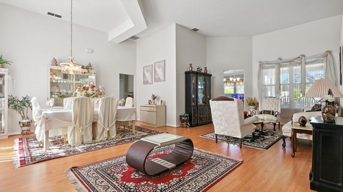 2850 UNIVERSITY ACRES DRIVE