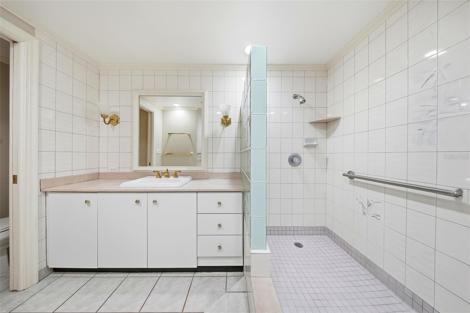 BAYFRONT TOWER CONDO - Residential