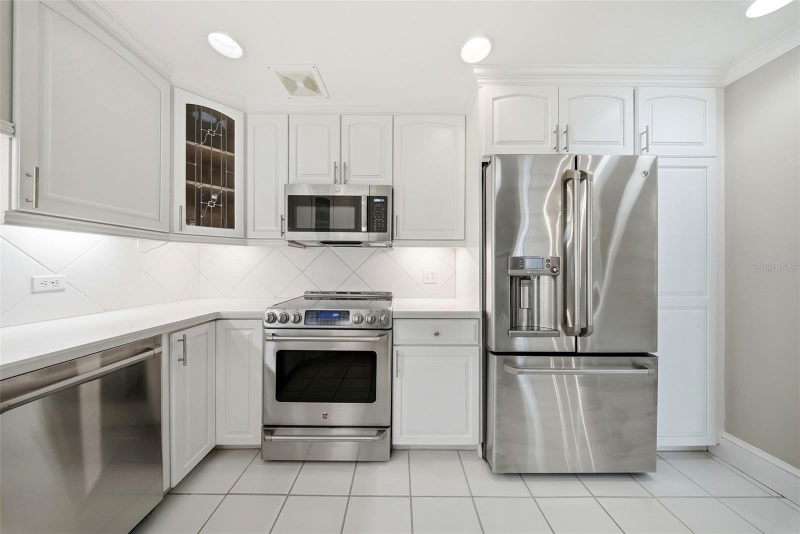 BAYFRONT TOWER CONDO - Residential