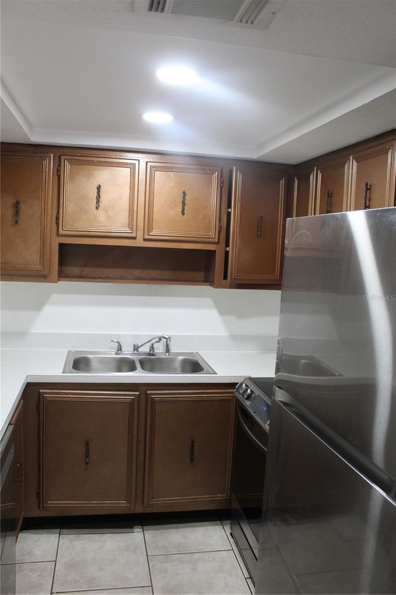 HOLIDAY OAKS CONDO - Residential