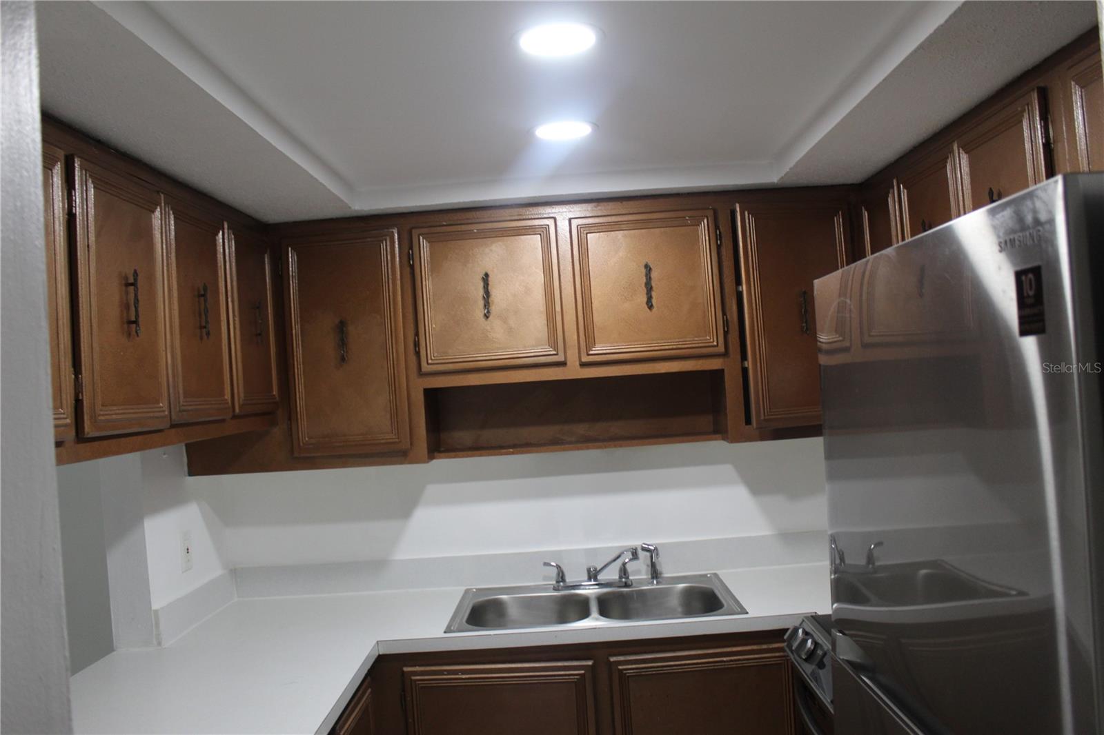 HOLIDAY OAKS CONDO - Residential