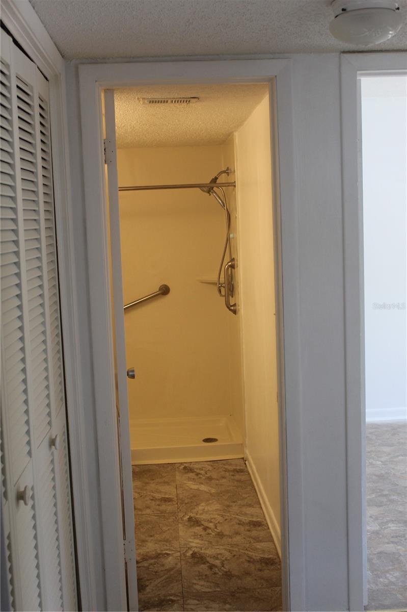 HOLIDAY OAKS CONDO - Residential