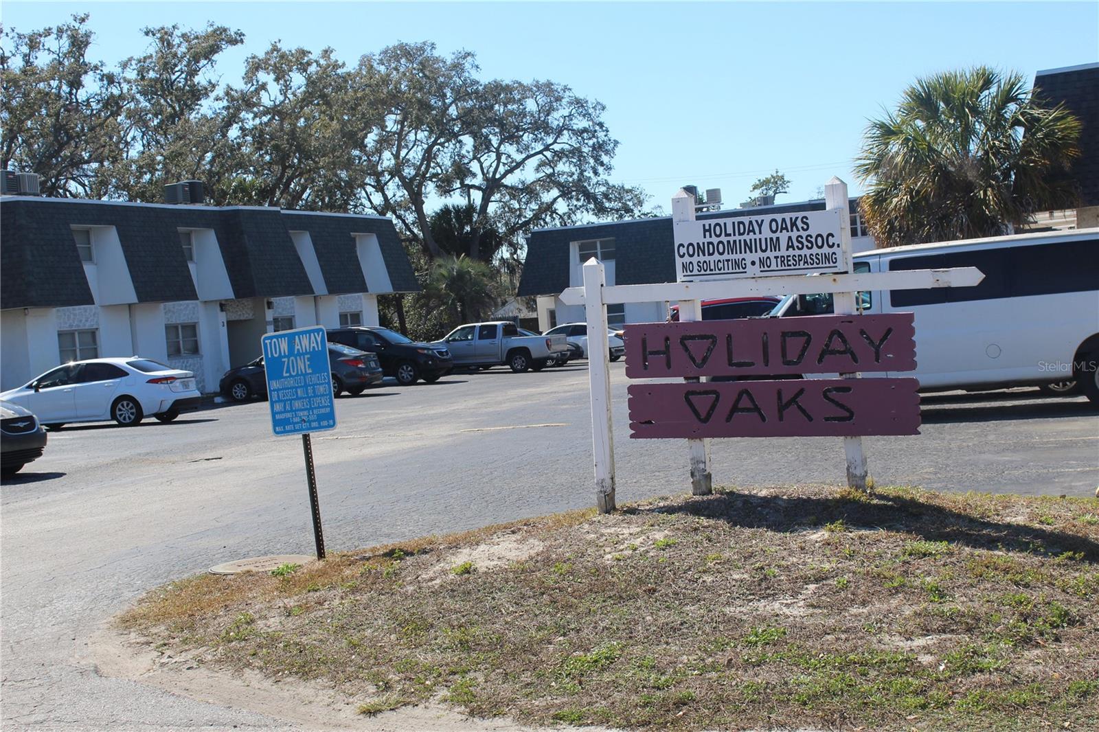 HOLIDAY OAKS CONDO - Residential