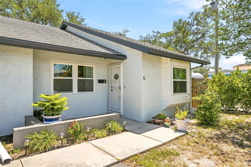 Photo of 366 47th Avenue N #5, St Petersburg, FL 33703 (MLS # TB8514490)