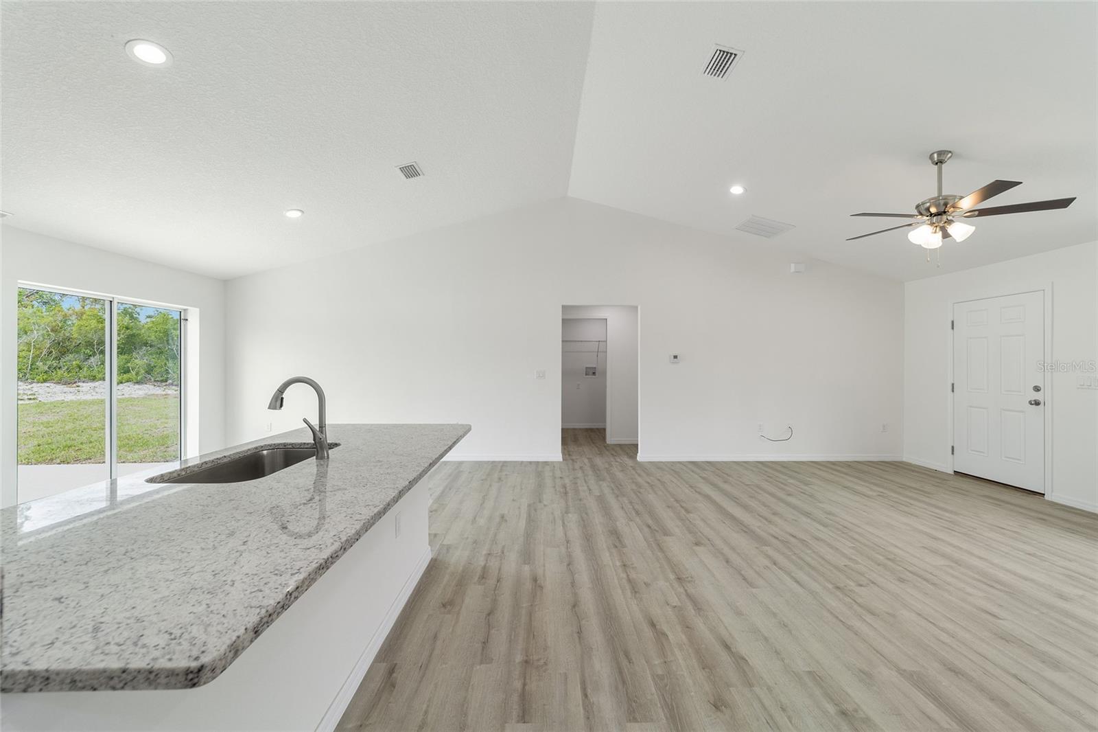 MARION OAKS UN FIVE - Residential Lease