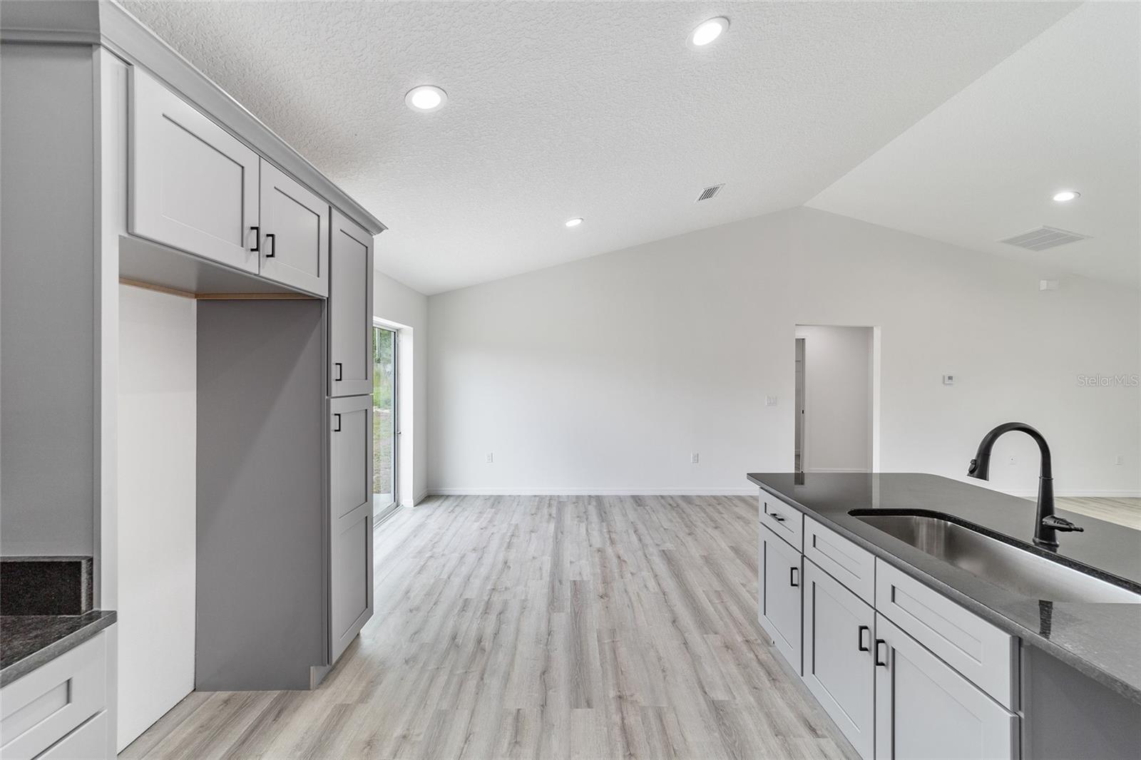 MARION OAKS UN FIVE - Residential Lease